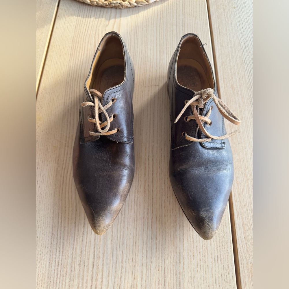 MoMA Elegant Dark Brown Derby Shoes